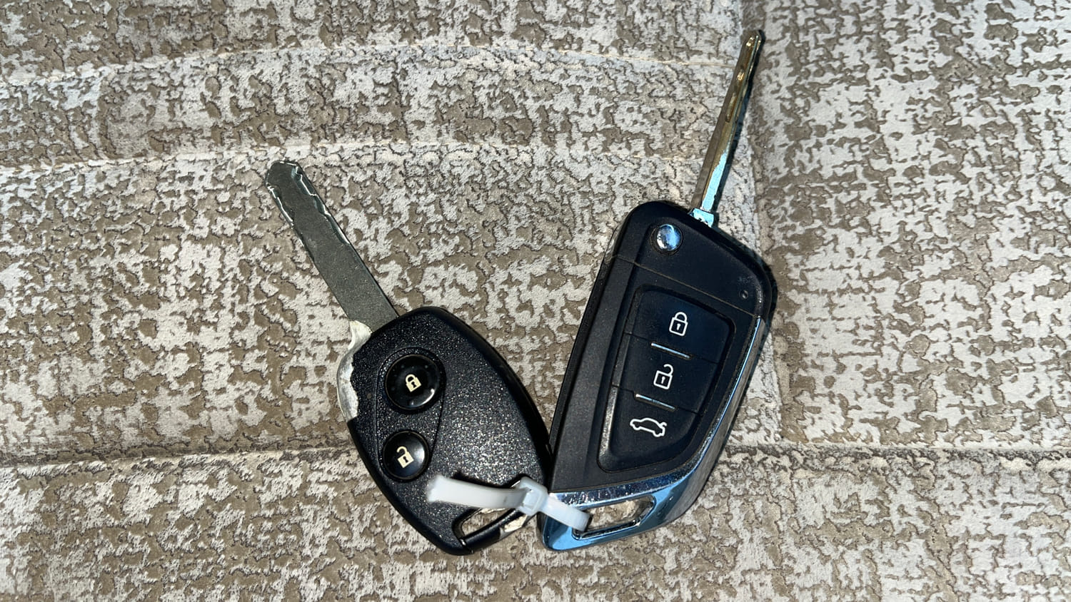 Used 2014 Honda Brio S MT Petrol Manual extra CAR KEY VIEW