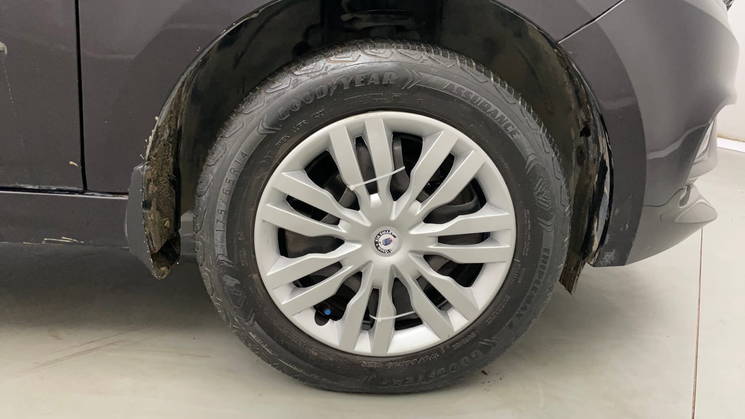 Used 2023 Tata Tiago XZ Plus CNG Cng Manual tyres RIGHT FRONT TYRE RIM VIEW