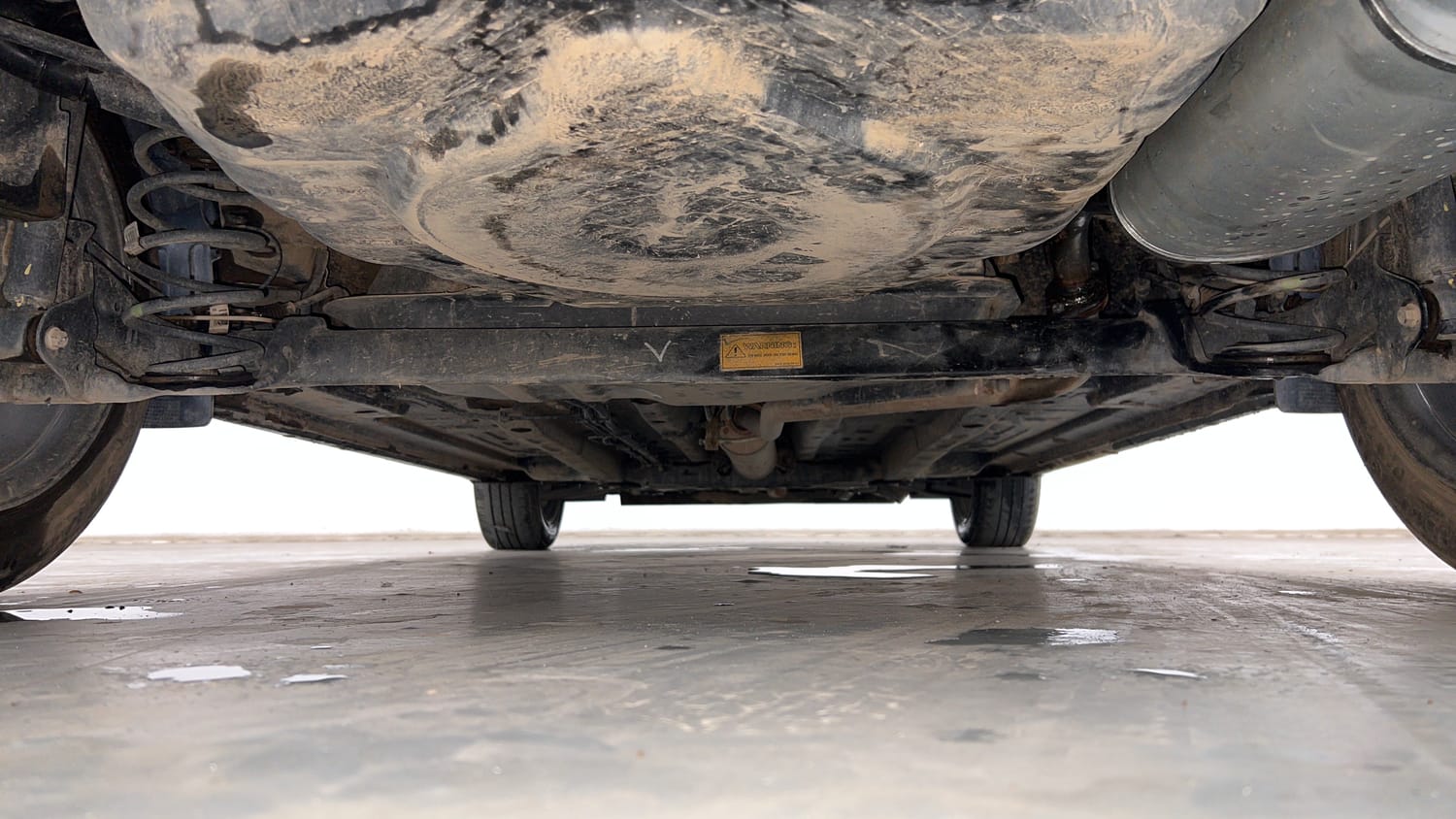 Used 2023 Tata Altroz XZA Petrol Petrol Automatic extra REAR UNDERBODY VIEW (TAKEN FROM REAR)