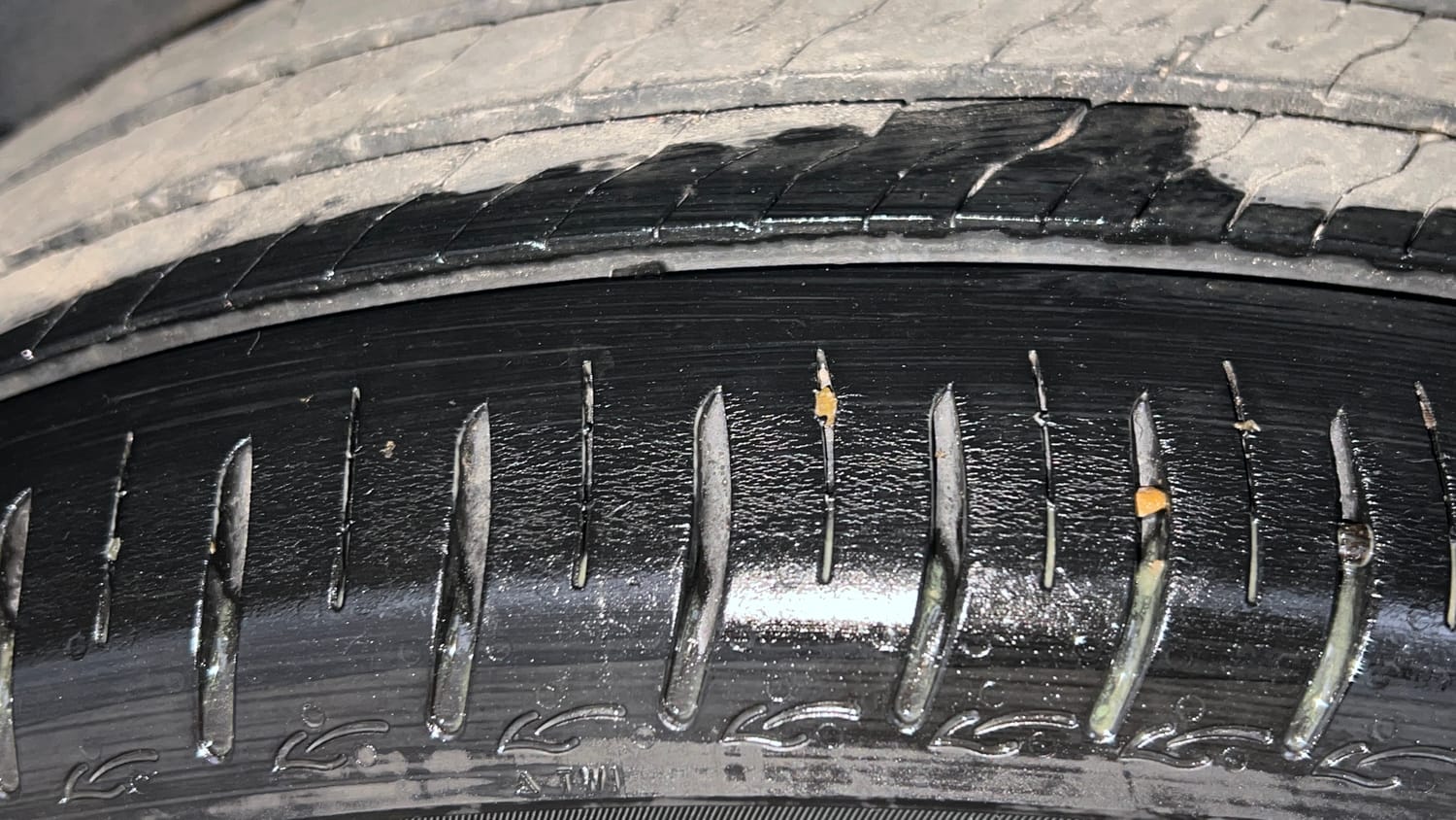 Used 2023 Tata Altroz XZA Petrol Petrol Automatic tyres LEFT REAR TYRE TREAD VIEW