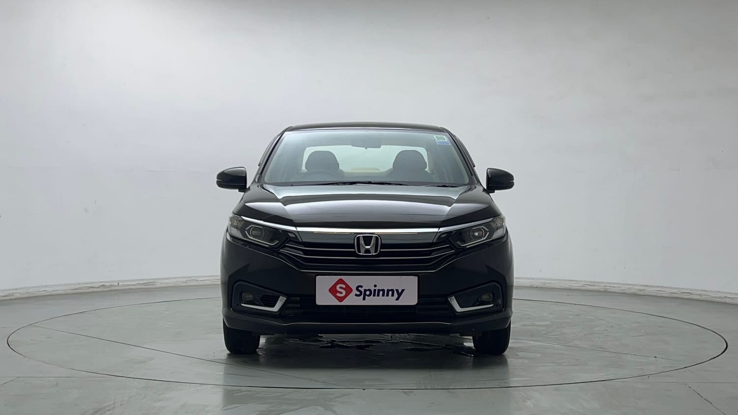 Used 2025 honda Amaze 2nd Generation VX 1.2 Petrol MT Petrol Manual exterior FRONT VIEW