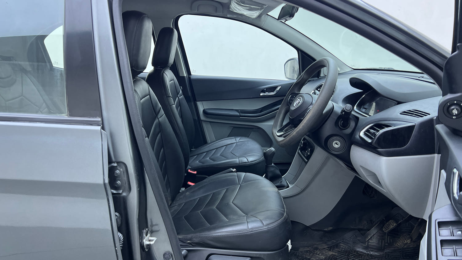 Used 2021 Tata Tiago XZ Plus Petrol Manual interior RIGHT SIDE FRONT DOOR CABIN VIEW