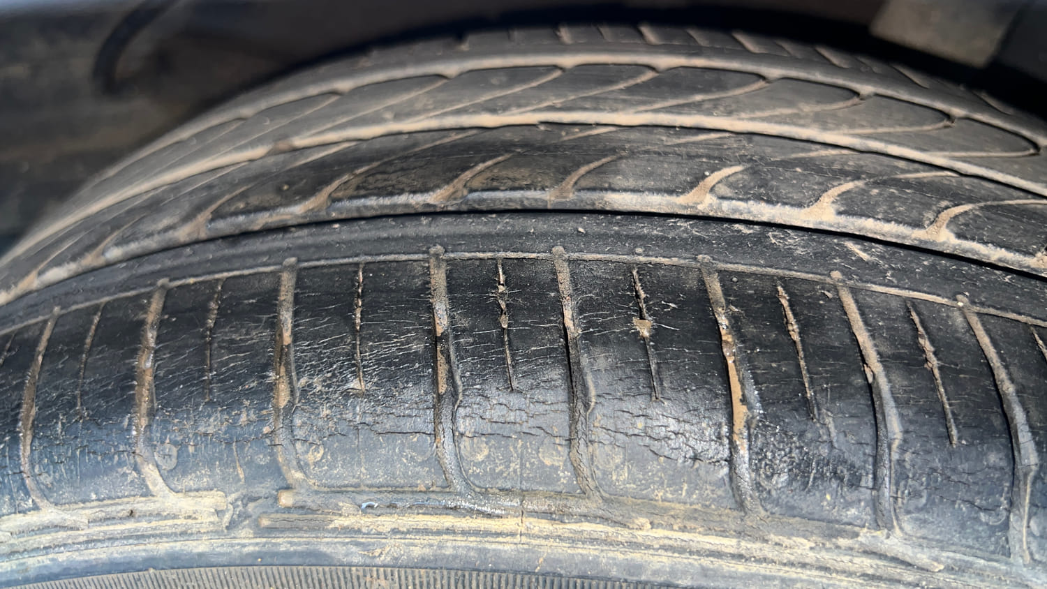 Used 2021 Tata Tiago XZ Plus Petrol Manual tyres LEFT REAR TYRE TREAD VIEW