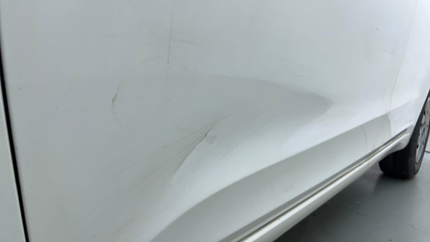 Used 2019 Hyundai Elite i20 Magna 1.4 AT Petrol Automatic dents MINOR SCRATCH