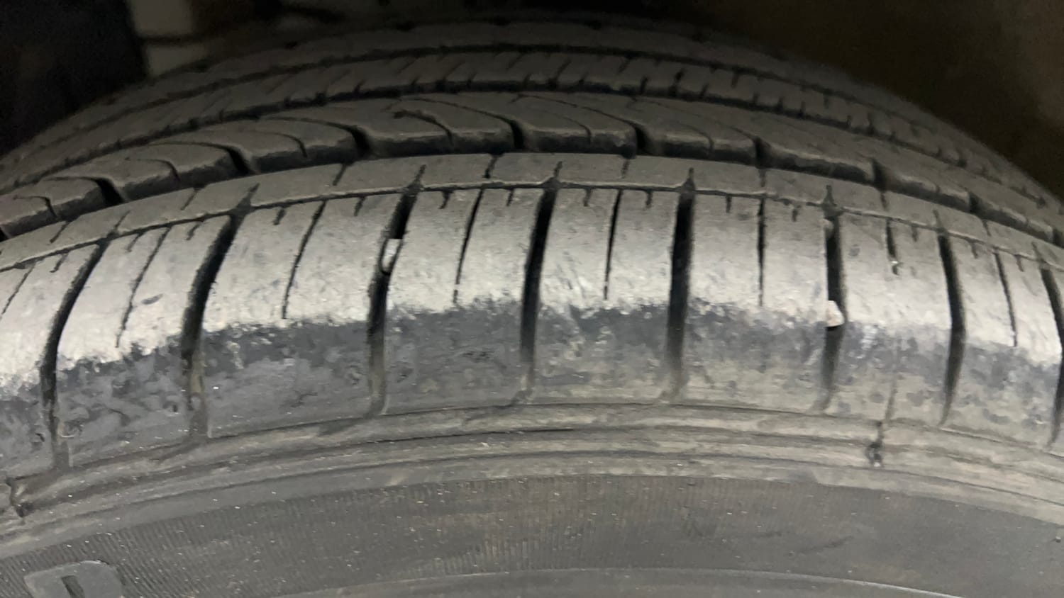 Used 2025 Maruti Suzuki Ciaz Alpha 1.5 AT Petrol Automatic tyres LEFT FRONT TYRE TREAD VIEW