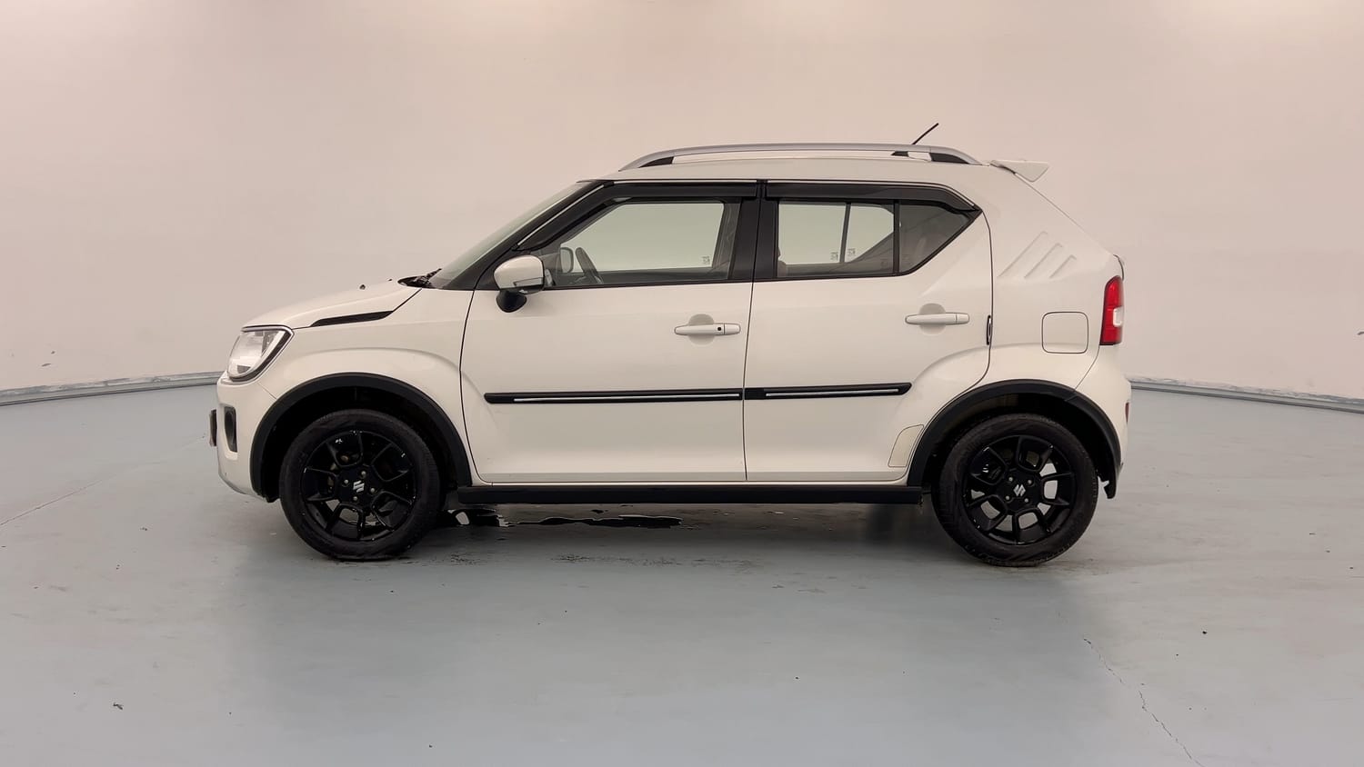 Used 2021 Maruti Suzuki Ignis Alpha 1.2 MT Petrol Manual exterior LEFT SIDE VIEW