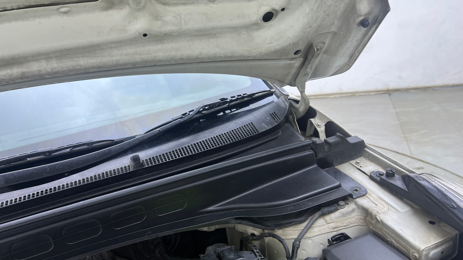 Used 2018 Hyundai Creta SX Plus 1.6 AT Petrol Petrol Automatic engine ENGINE LEFT SIDE HINGE & APRON VIEW