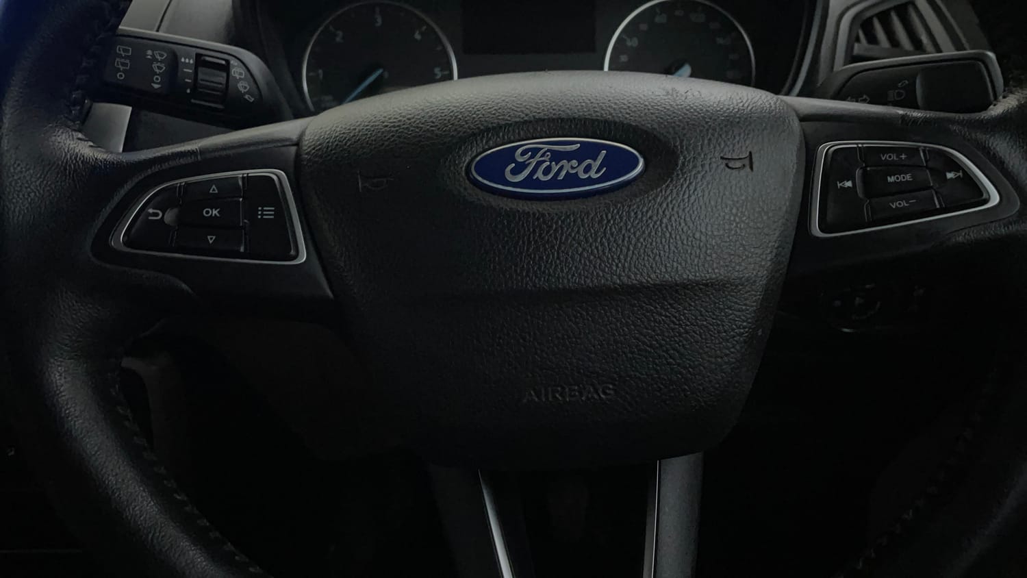 Used 2021 Ford EcoSport Titanium 1.5L TDCi Diesel Manual top_features Airbags