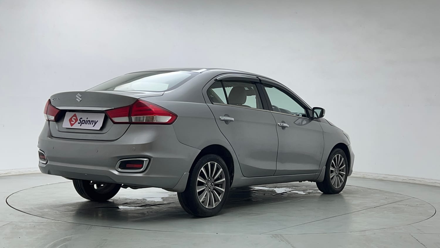 Used 2020 Maruti Suzuki Ciaz Alpha Hybrid 1.5 Petrol Manual exterior RIGHT REAR CORNER VIEW