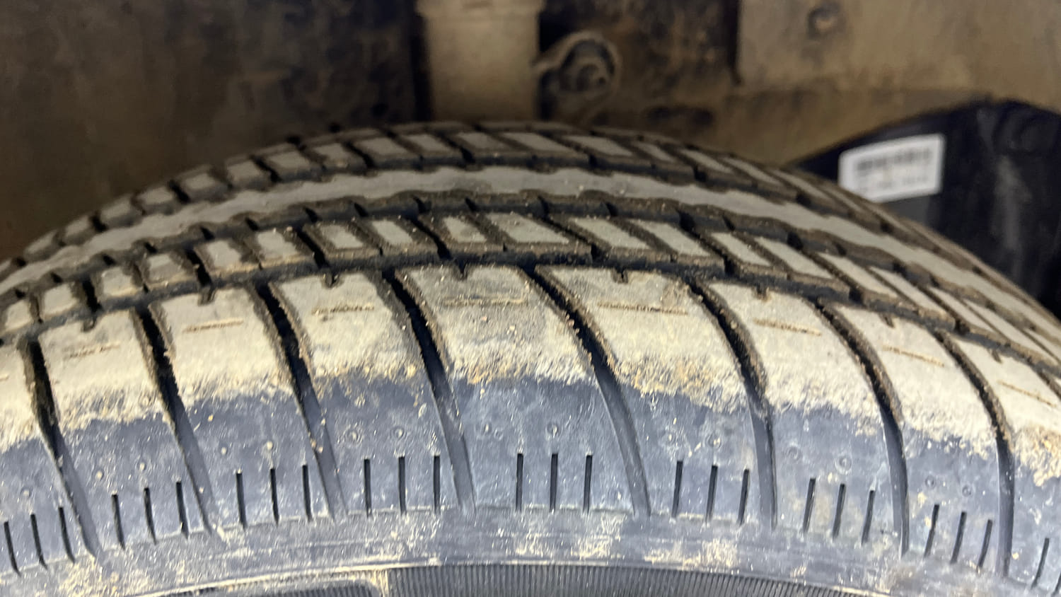 Used 2014 Honda Brio S MT Petrol Manual tyres RIGHT FRONT TYRE TREAD VIEW
