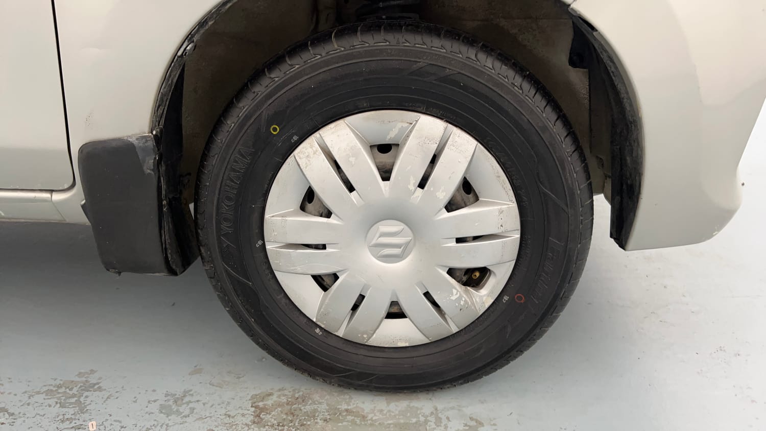 Used 2018 Maruti Suzuki Alto 800 LXi Petrol Manual tyres RIGHT FRONT TYRE RIM VIEW
