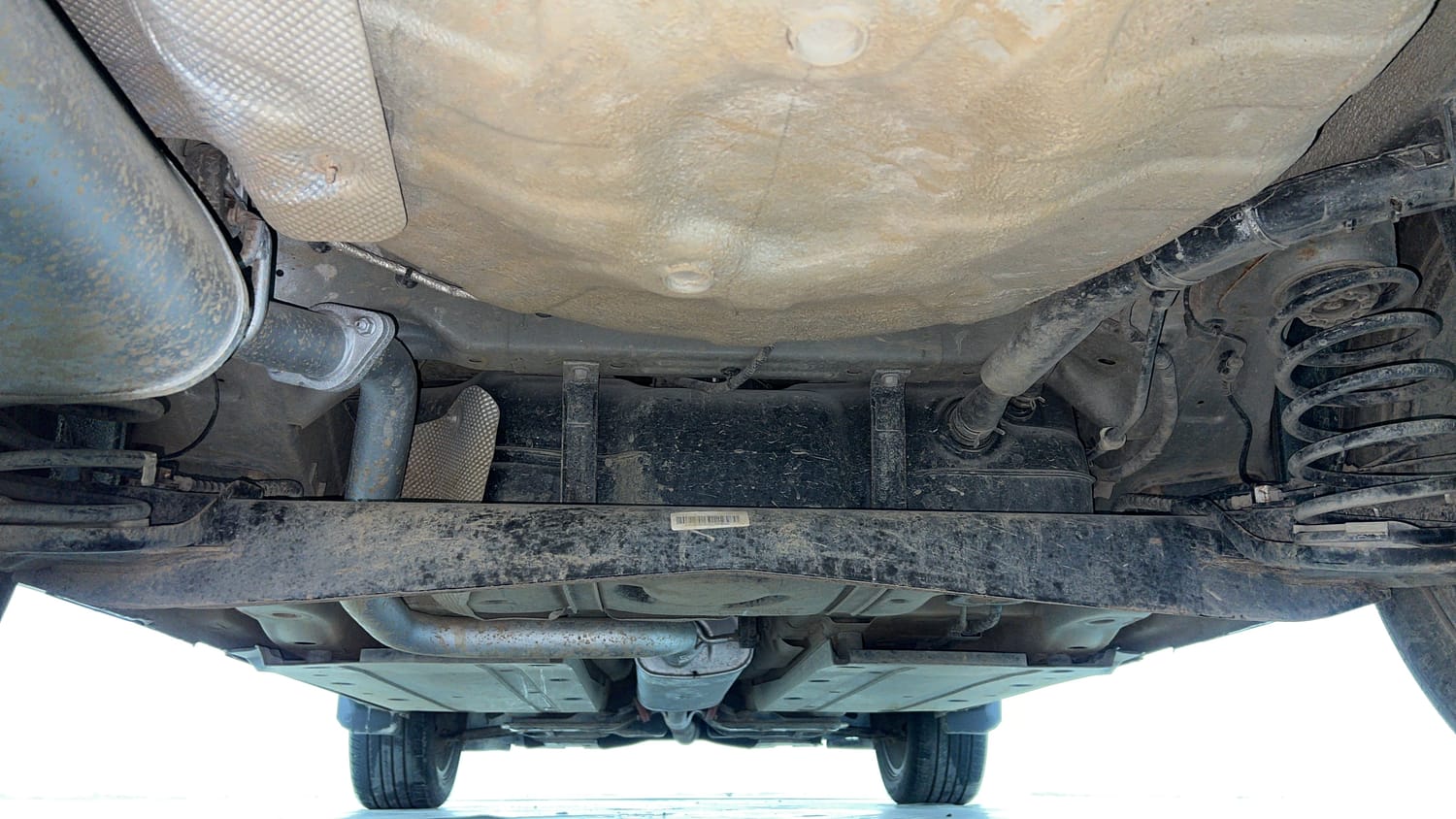Used 2023 MG Motors Astor Savvy 1.3 Turbo AT S Red Petrol Automatic extra REAR UNDERBODY VIEW (TAKEN FROM REAR)