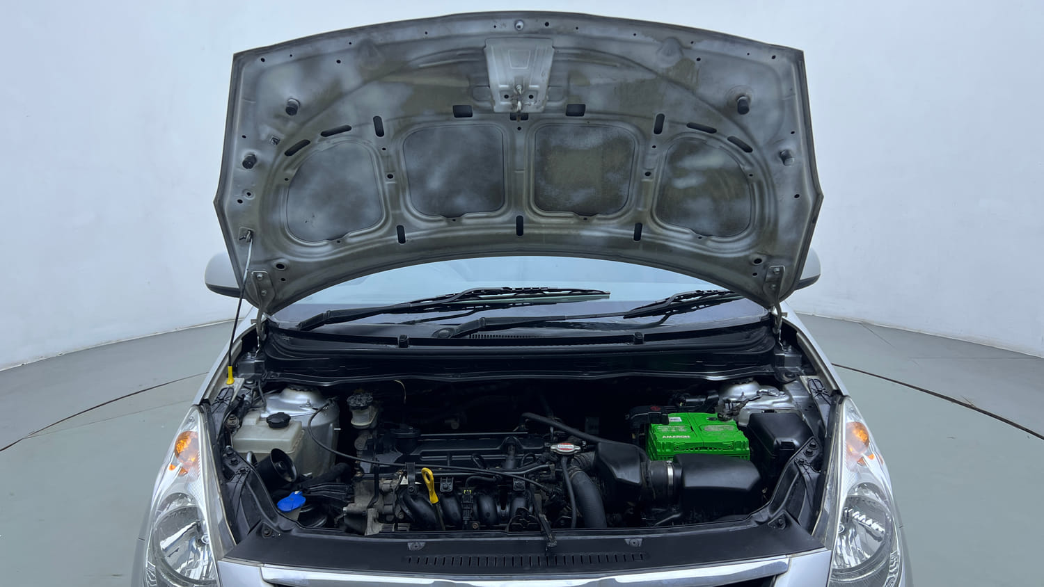 Used 2012 Hyundai i20 Magna 1.2 Petrol Manual engine ENGINE & BONNET OPEN FRONT VIEW