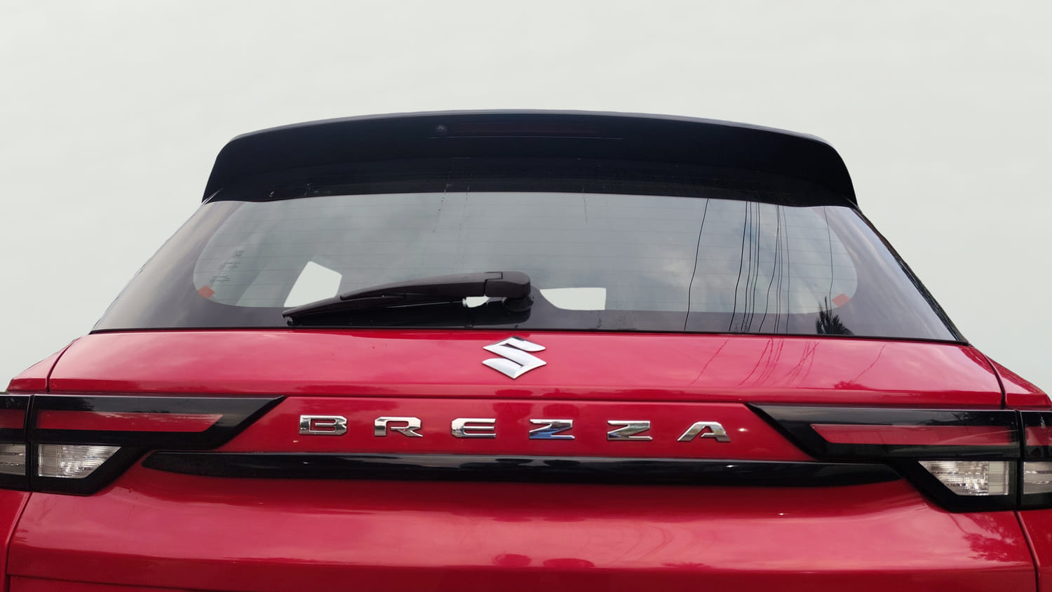 Used 2023 Maruti Suzuki Brezza ZXi Plus Petrol Manual exterior BACK WINDSHIELD VIEW