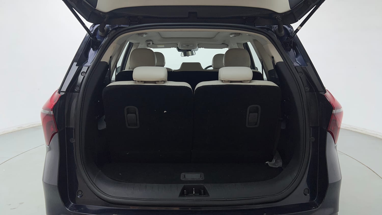 Used 2022 Mahindra XUV700 AX 7 Petrol MT 7 STR Petrol Manual interior DICKY INSIDE VIEW