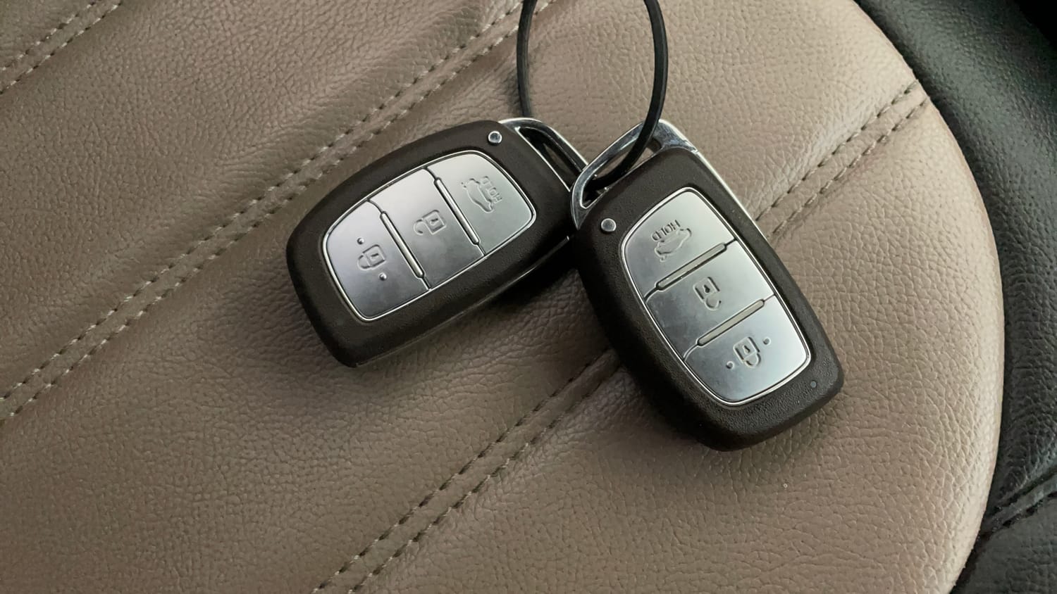 Used 2016 Hyundai Grand i10 Asta AT 1.2 Kappa VTVT (O) Petrol Automatic extra CAR KEY VIEW