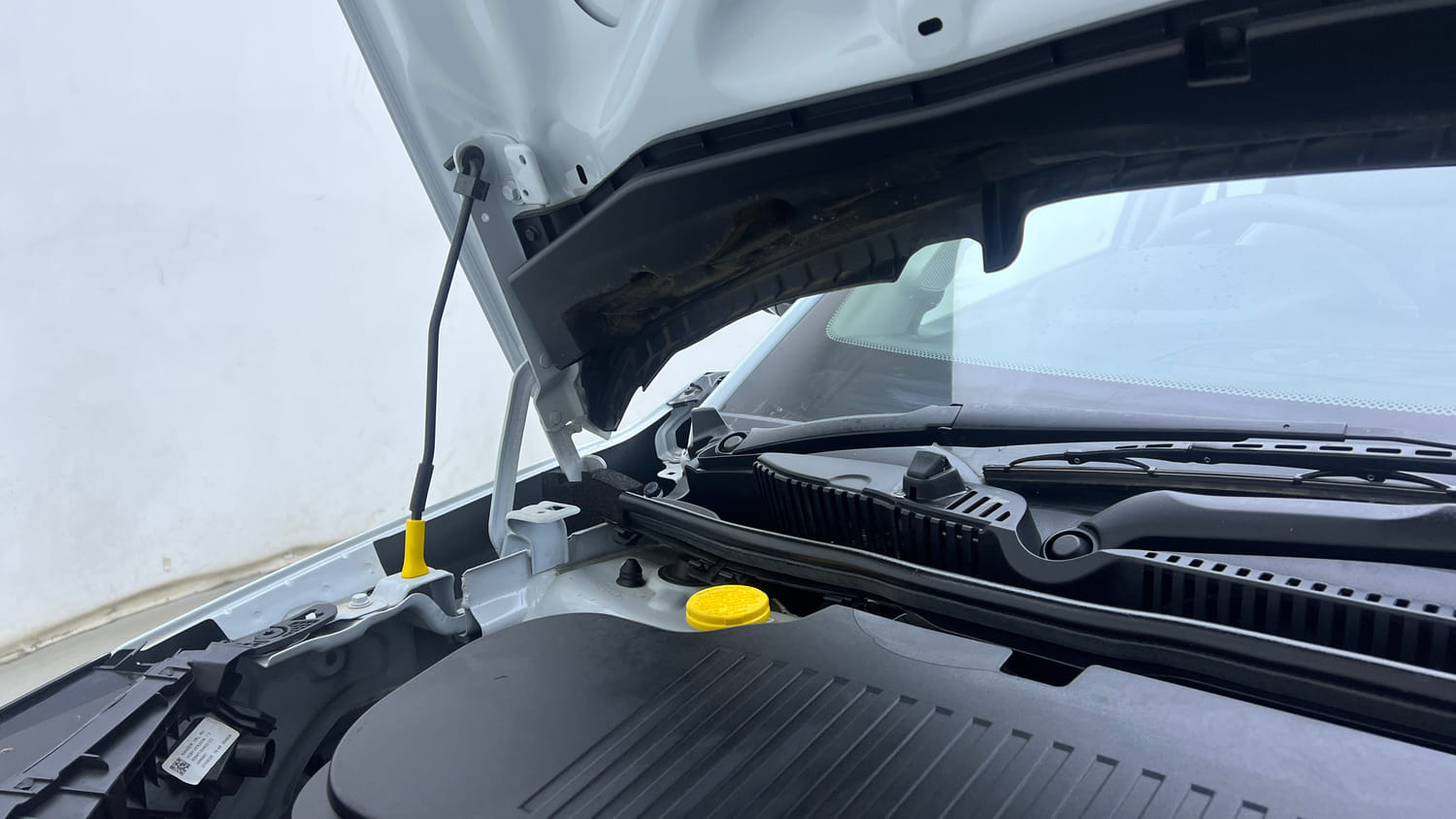Used 2026 Tata Curvv EV Empowered X 55 Electric Automatic engine ENGINE RIGHT SIDE HINGE & APRON VIEW