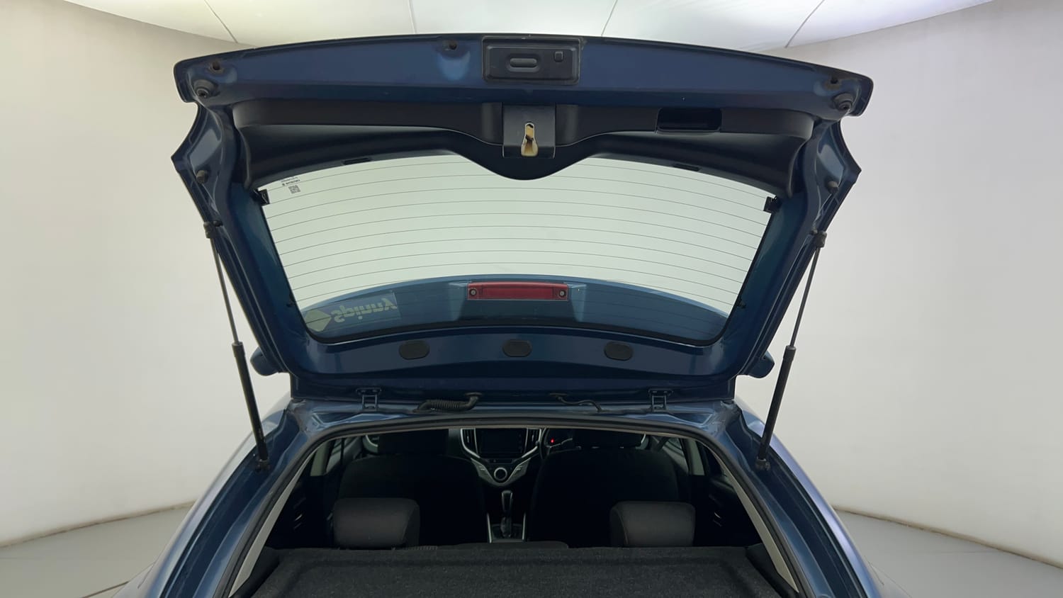 Used 2017 Maruti Suzuki Baleno Alpha 1.2 AT Petrol Automatic interior DICKY DOOR OPEN VIEW