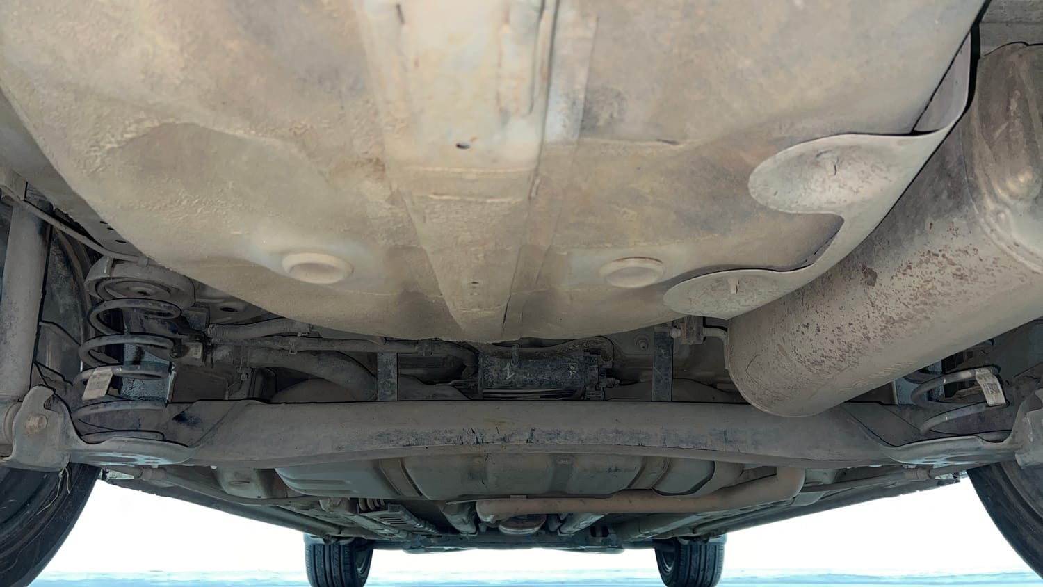 Used 2019 Hyundai Verna SX 1.6 VTVT Petrol Manual extra REAR UNDERBODY VIEW (TAKEN FROM REAR)