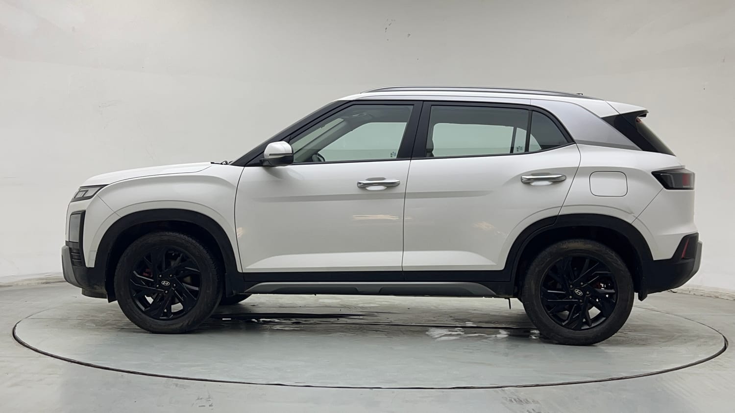 Used 2024 Hyundai Creta 1.5 CRDi Diesel MT DSL S(O) Diesel Manual exterior LEFT SIDE VIEW