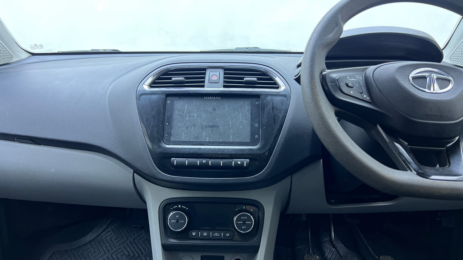 Used 2021 Tata Tiago XZ Plus Petrol Manual interior MUSIC SYSTEM & AC CONTROL VIEW
