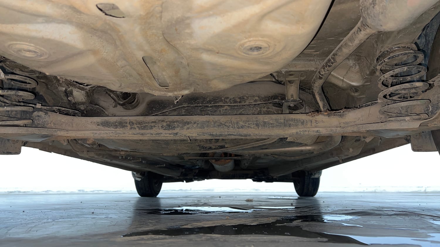 Used 2017 Maruti Suzuki Dzire VXi AMT Petrol Automatic extra REAR UNDERBODY VIEW (TAKEN FROM REAR)