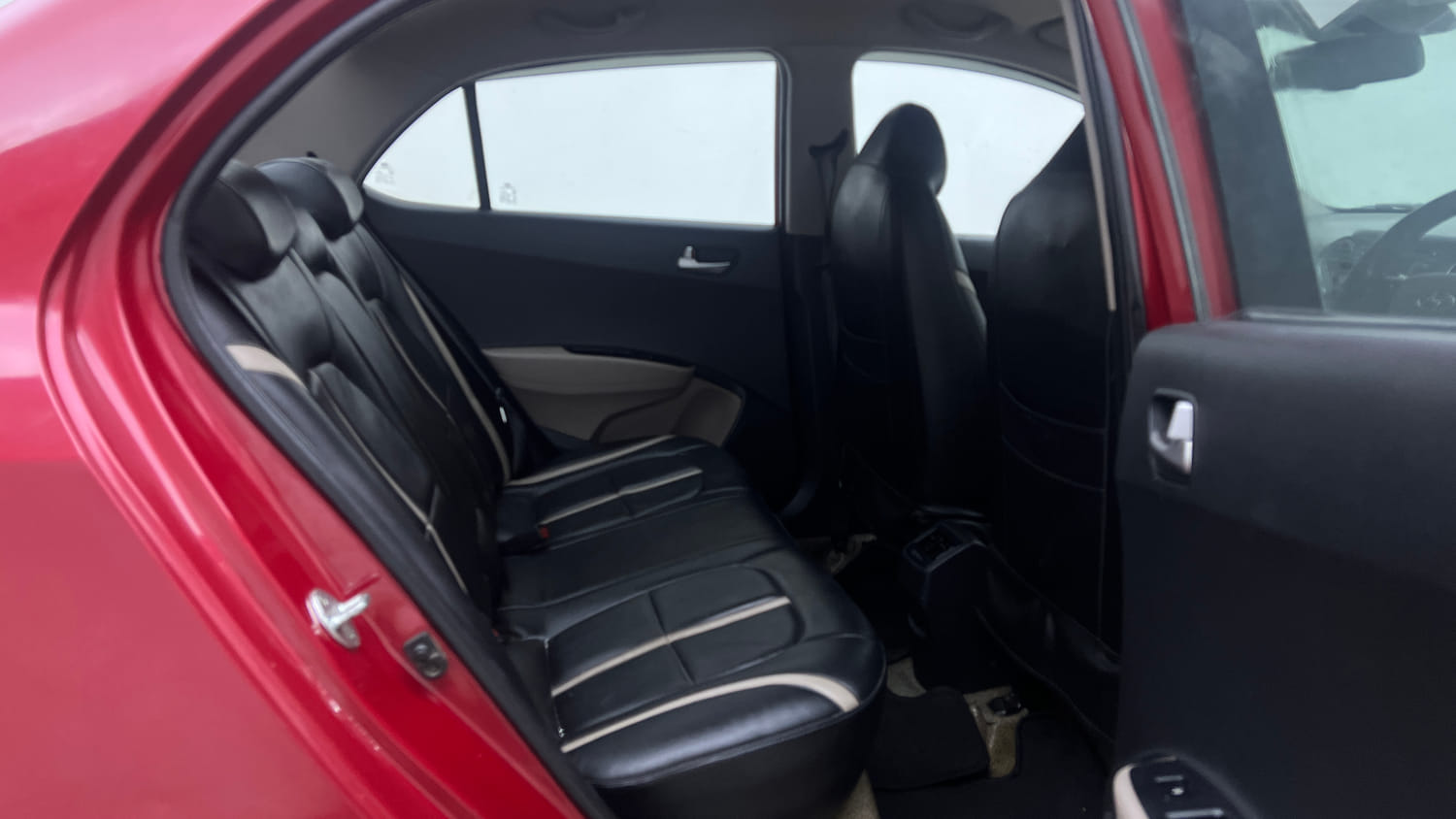 Used 2016 Hyundai Xcent SX 1.2 (O) Petrol Manual interior RIGHT SIDE REAR DOOR CABIN VIEW