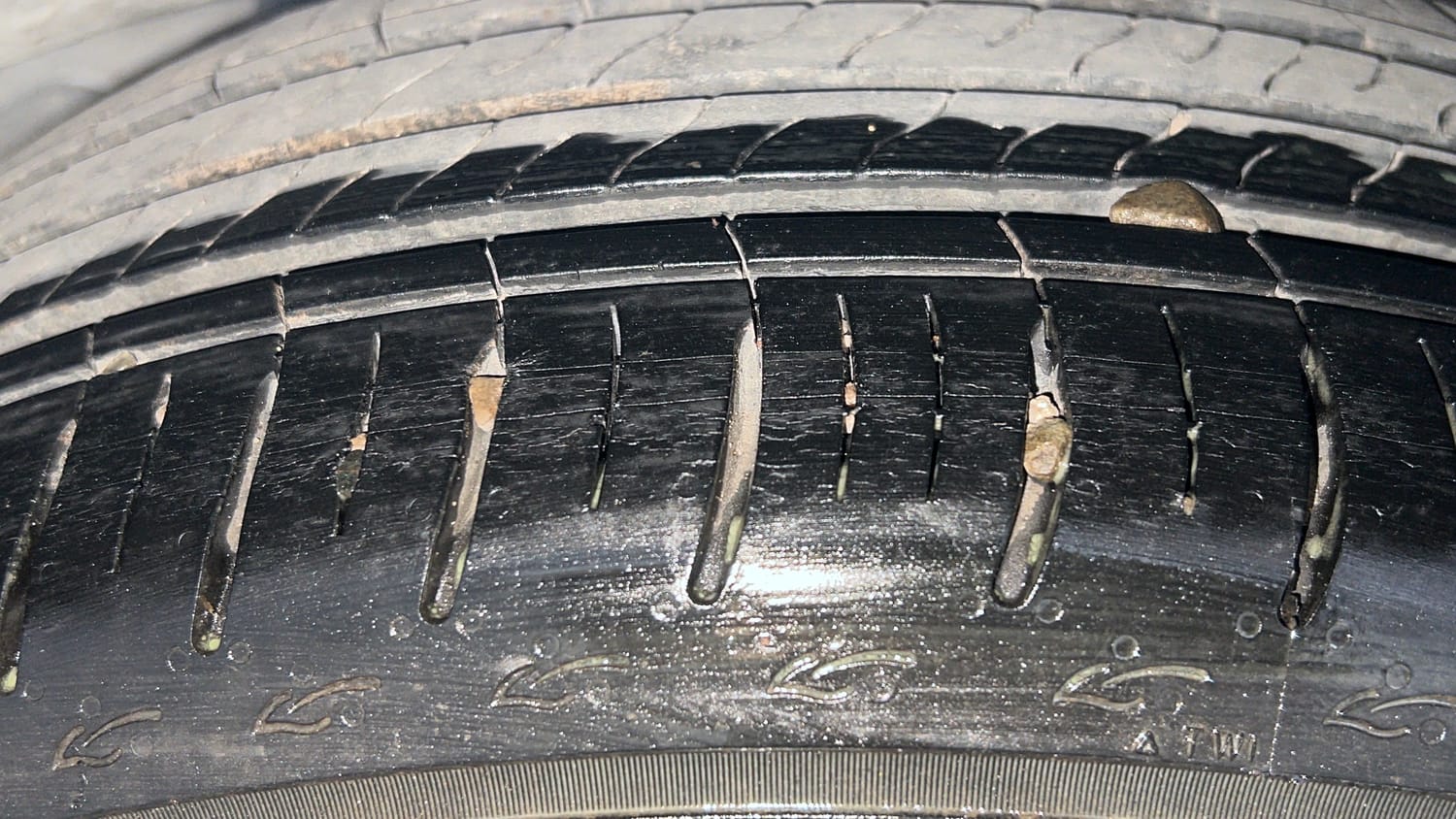 Used 2023 Honda City V Petrol CVT Petrol Automatic tyres LEFT REAR TYRE TREAD VIEW