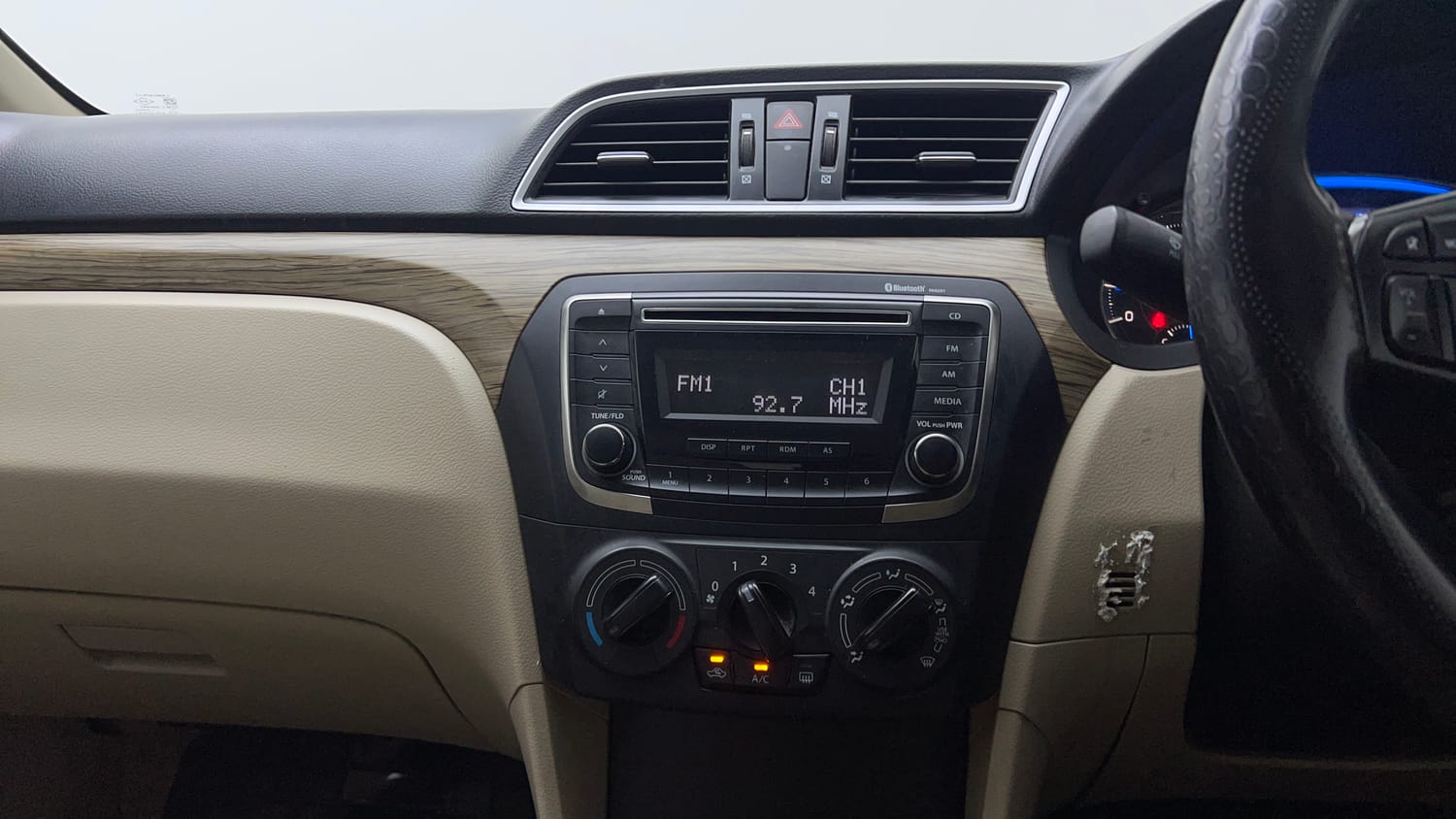Used 2024 Maruti Suzuki Ciaz Sigma 1.5 Petrol Manual interior MUSIC SYSTEM & AC CONTROL VIEW