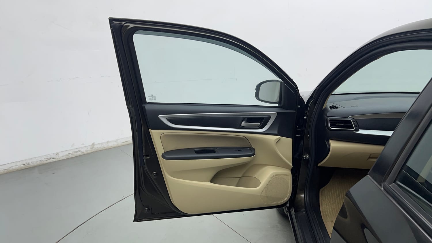 Used 2025 honda Amaze 2nd Generation VX 1.2 Petrol MT Petrol Manual interior LEFT FRONT DOOR OPEN VIEW