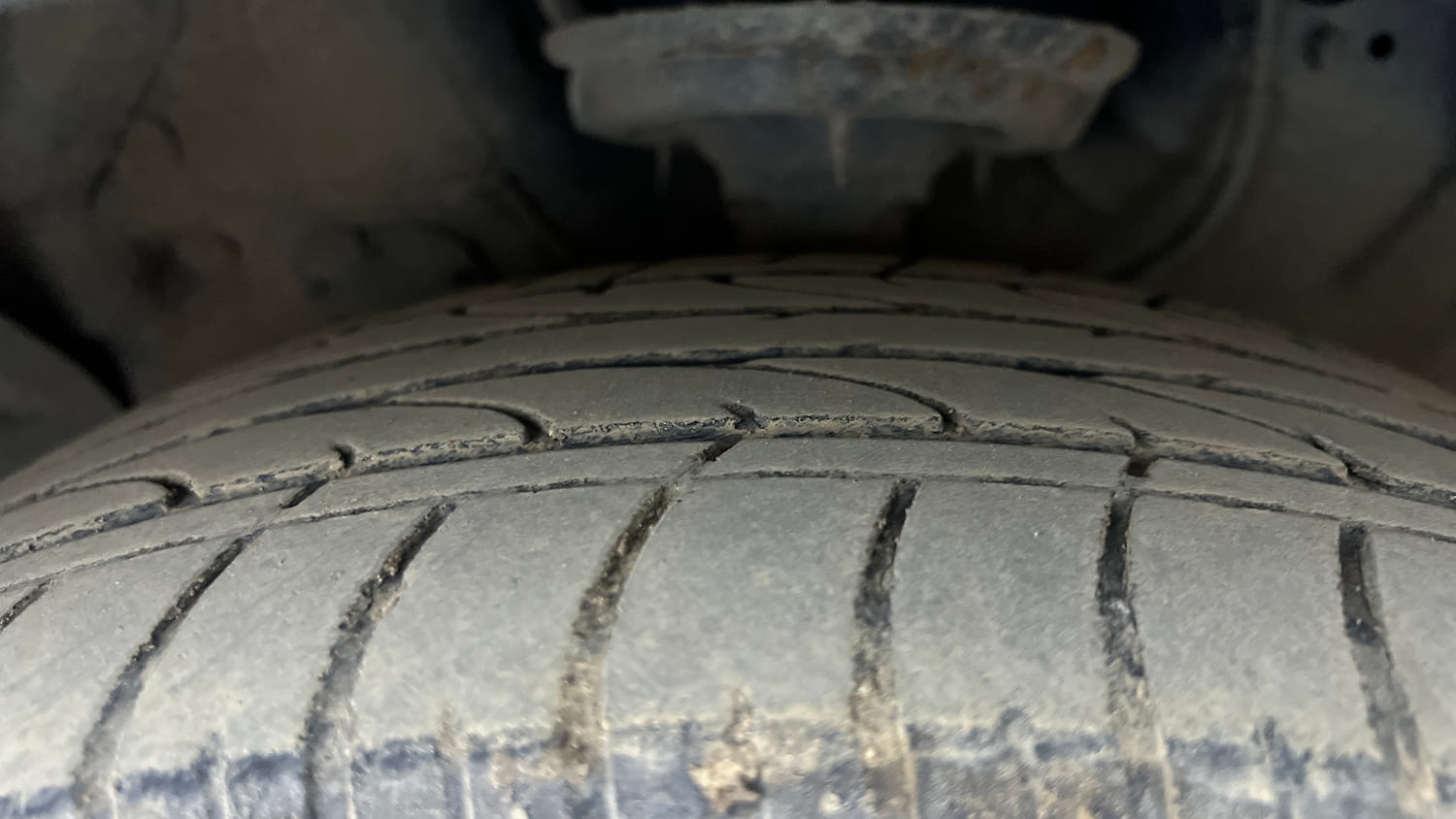 Used 2018 Hyundai Creta SX Plus 1.6 AT Petrol Petrol Automatic tyres LEFT FRONT TYRE TREAD VIEW
