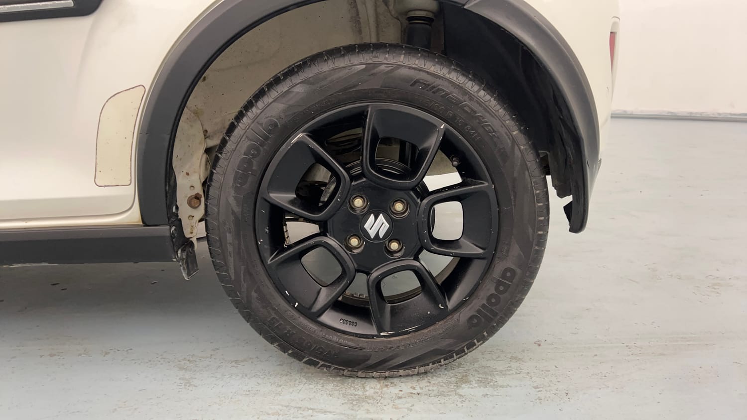 Used 2021 Maruti Suzuki Ignis Alpha 1.2 MT Petrol Manual tyres LEFT REAR TYRE RIM VIEW