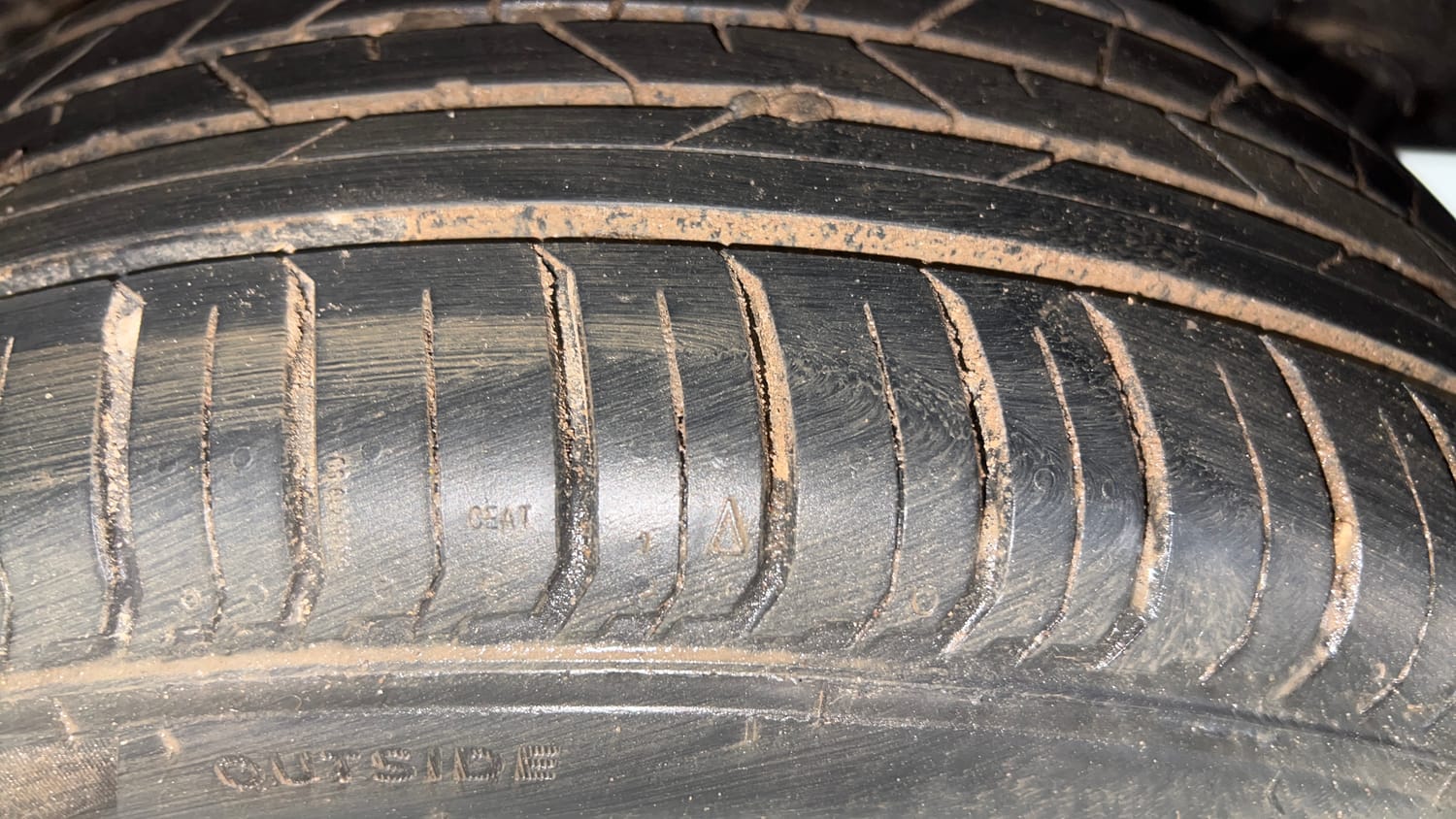 Used 2024 Hyundai New i20 Asta (O) 1.2 IVT Petrol Automatic tyres LEFT REAR TYRE TREAD VIEW