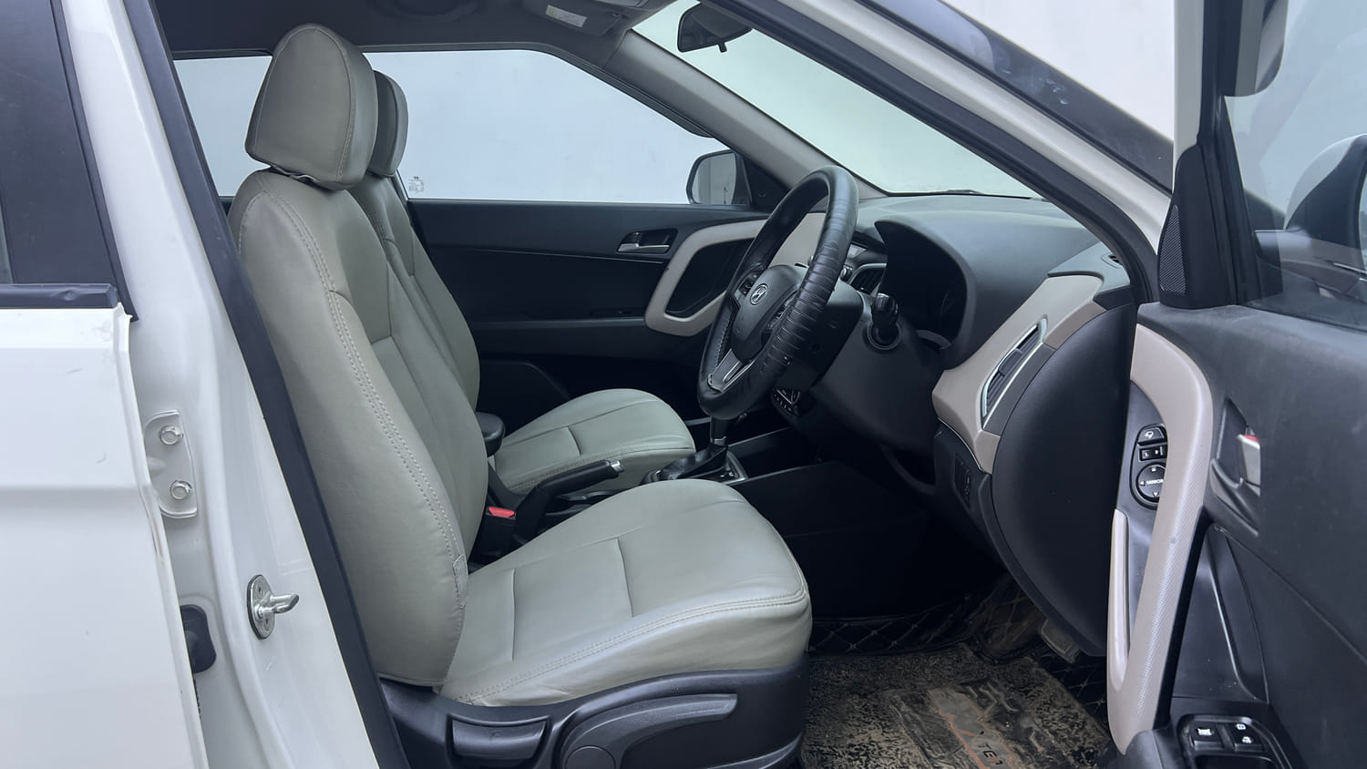 Used 2018 Hyundai Creta SX Plus 1.6 AT Petrol Petrol Automatic interior RIGHT SIDE FRONT DOOR CABIN VIEW
