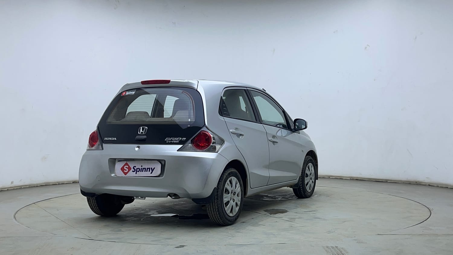 Used 2014 Honda Brio S MT Petrol Manual exterior RIGHT REAR CORNER VIEW