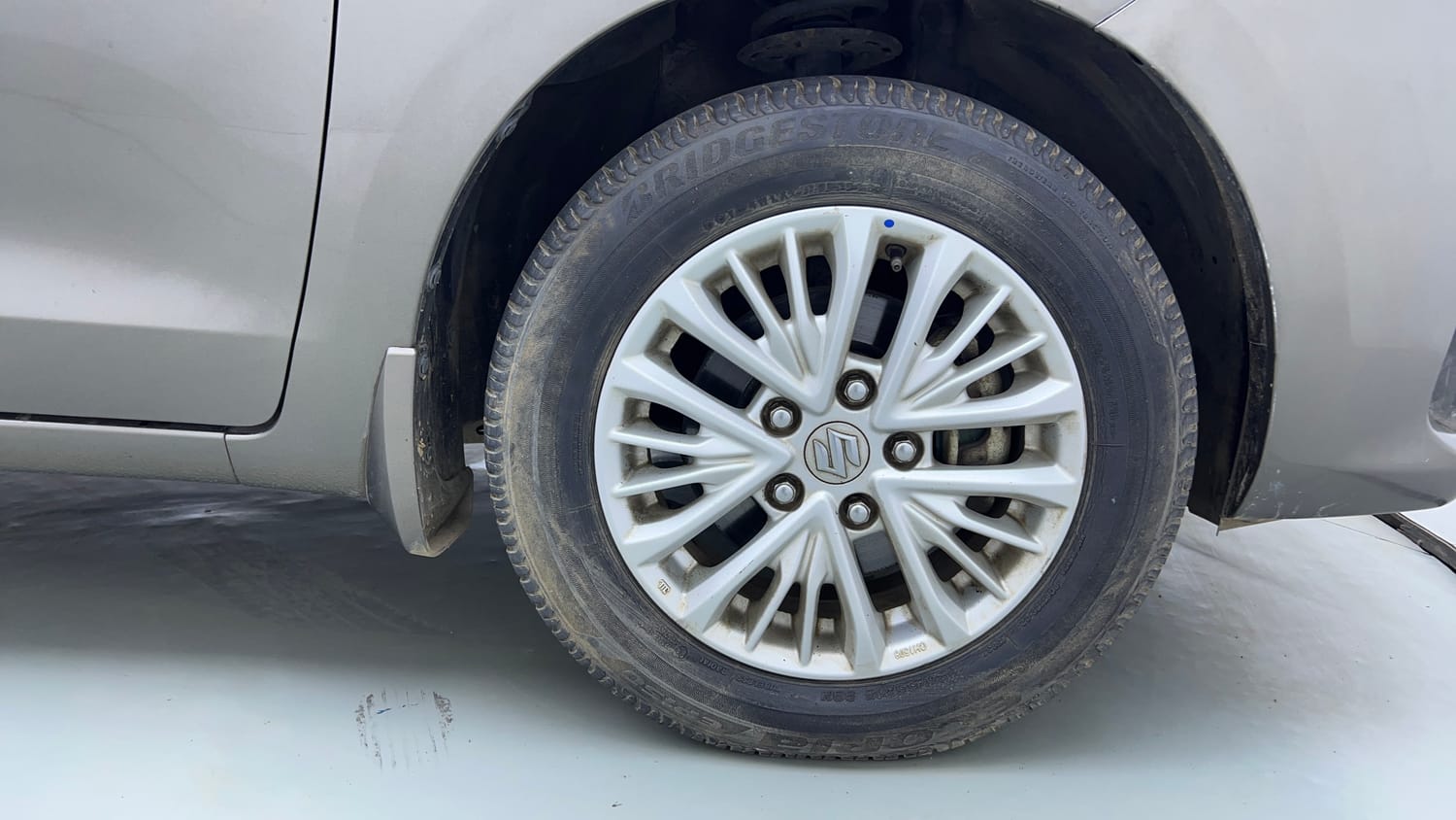 Used 2019 Maruti Suzuki New Ertiga ZXi AT Petrol Automatic tyres RIGHT FRONT TYRE RIM VIEW