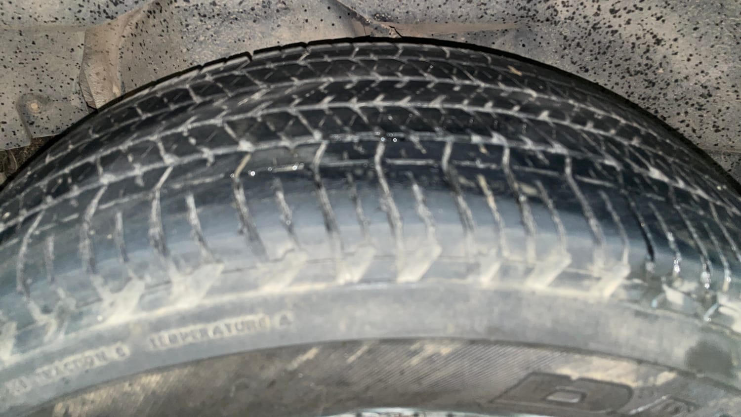 Used 2018 Mahindra XUV500 W10 Diesel Manual tyres RIGHT REAR TYRE TREAD VIEW