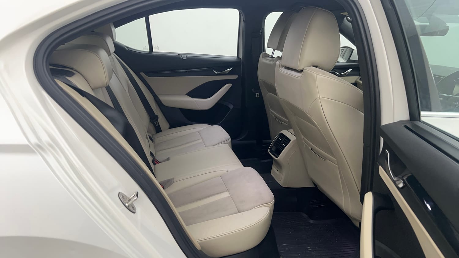 Used 2022 Skoda Octavia L&K 2.0 Petrol Automatic interior RIGHT SIDE REAR DOOR CABIN VIEW