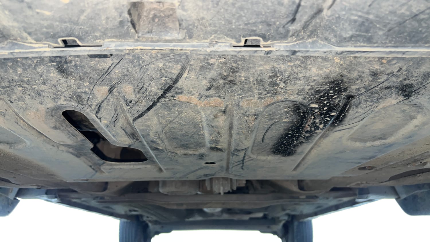 Used 2018 Renault Duster RXS CVT Petrol Automatic extra FRONT LEFT UNDERBODY VIEW