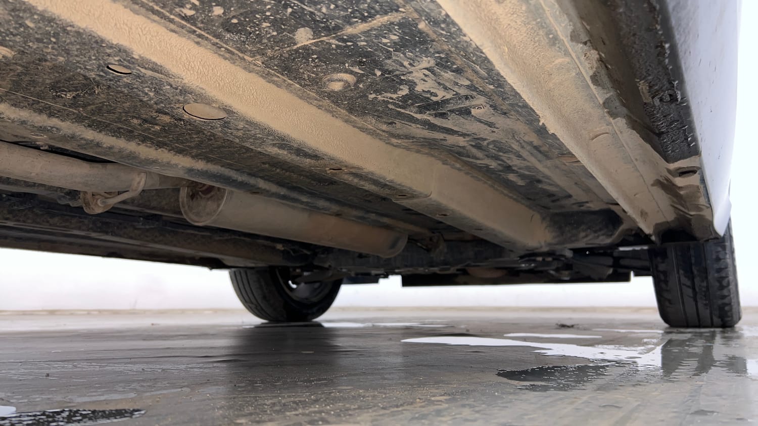 Used 2023 Tata Altroz XZA Petrol Petrol Automatic extra REAR RIGHT UNDERBODY VIEW