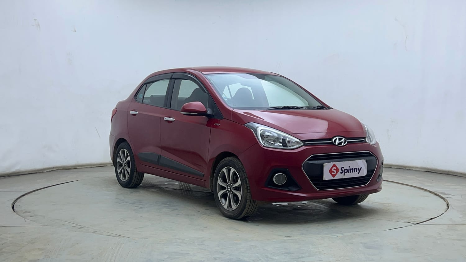 Used 2016 Hyundai Xcent SX 1.2 (O) Petrol Manual exterior RIGHT FRONT CORNER VIEW