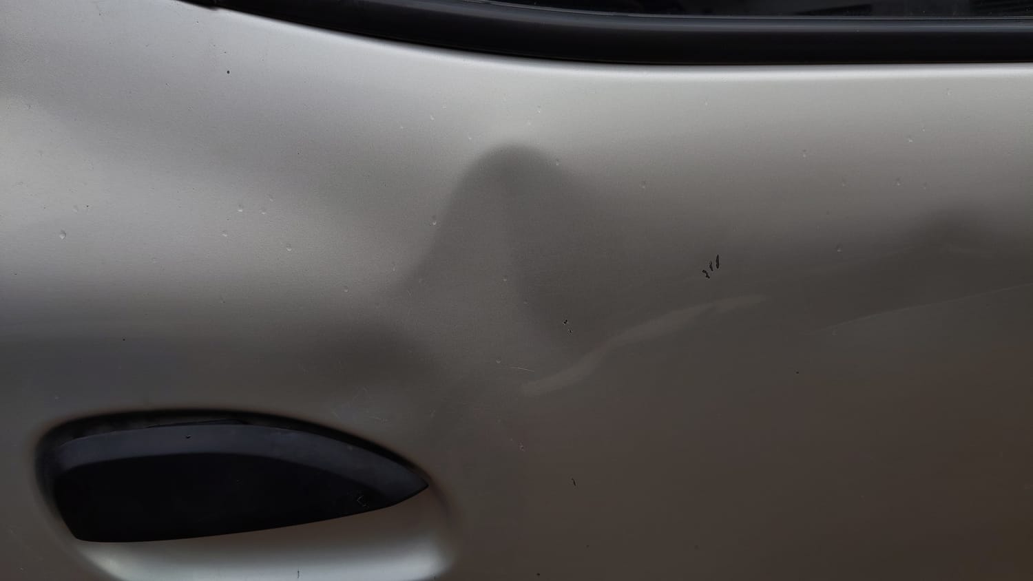 Used 2020 Renault Kwid RXT Petrol Manual dents MINOR DENT