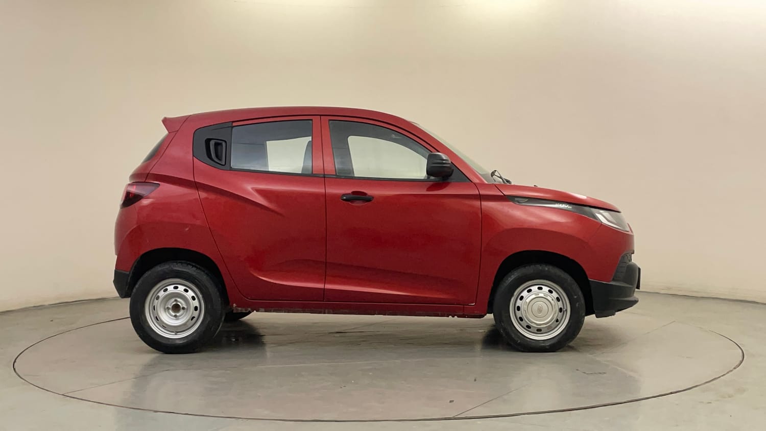 Used 2016 Mahindra KUV100 K2 Plus 6 STR Petrol Manual exterior RIGHT SIDE VIEW