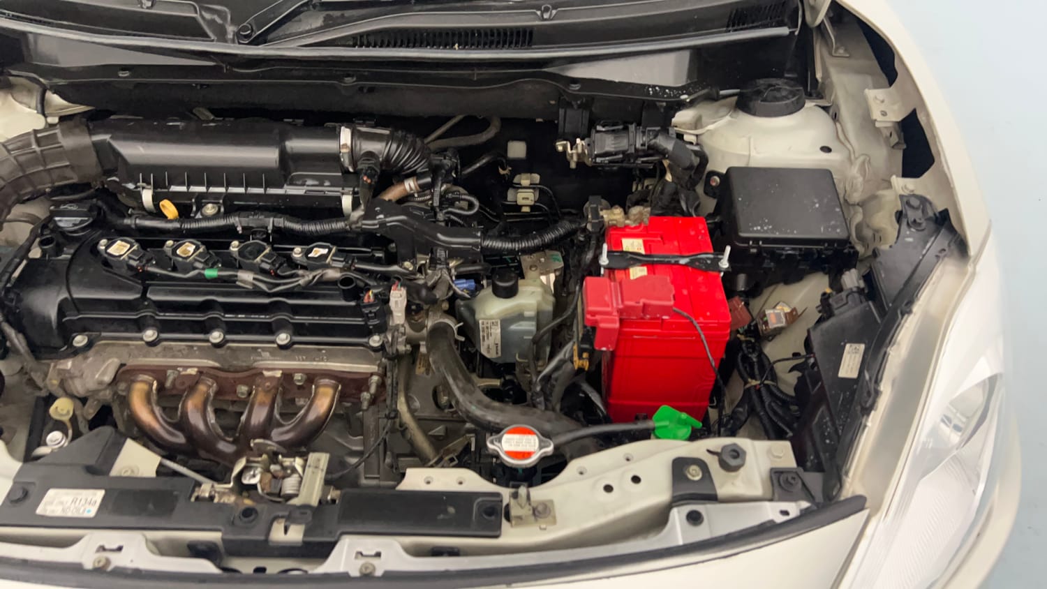 Used 2018 Maruti Suzuki Dzire VXi AMT Petrol Automatic engine ENGINE LEFT SIDE VIEW