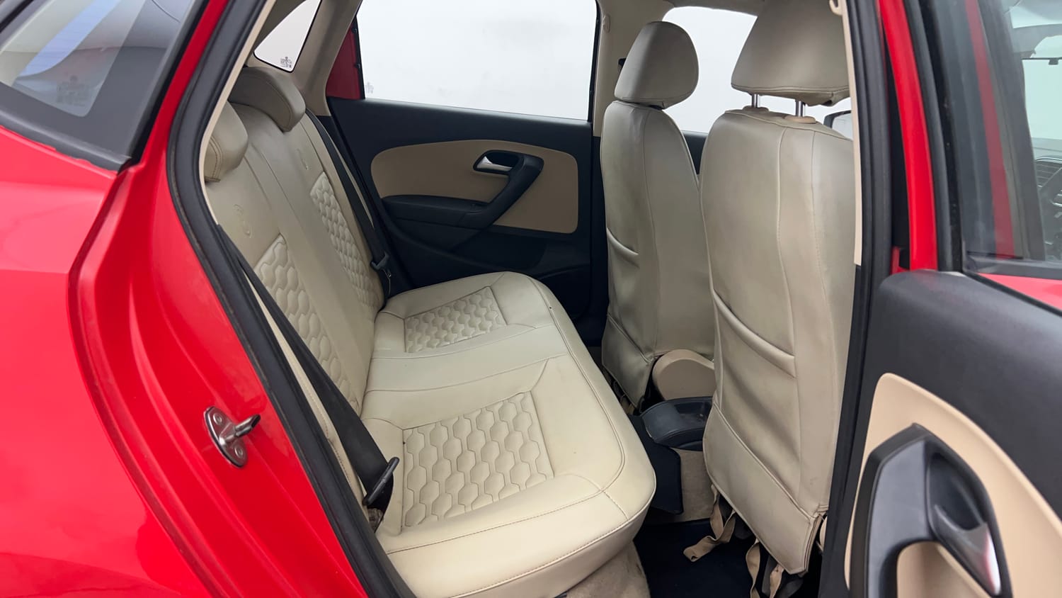 Used 2015 Volkswagen Polo Highline1.2L (P) Petrol Manual interior RIGHT SIDE REAR DOOR CABIN VIEW