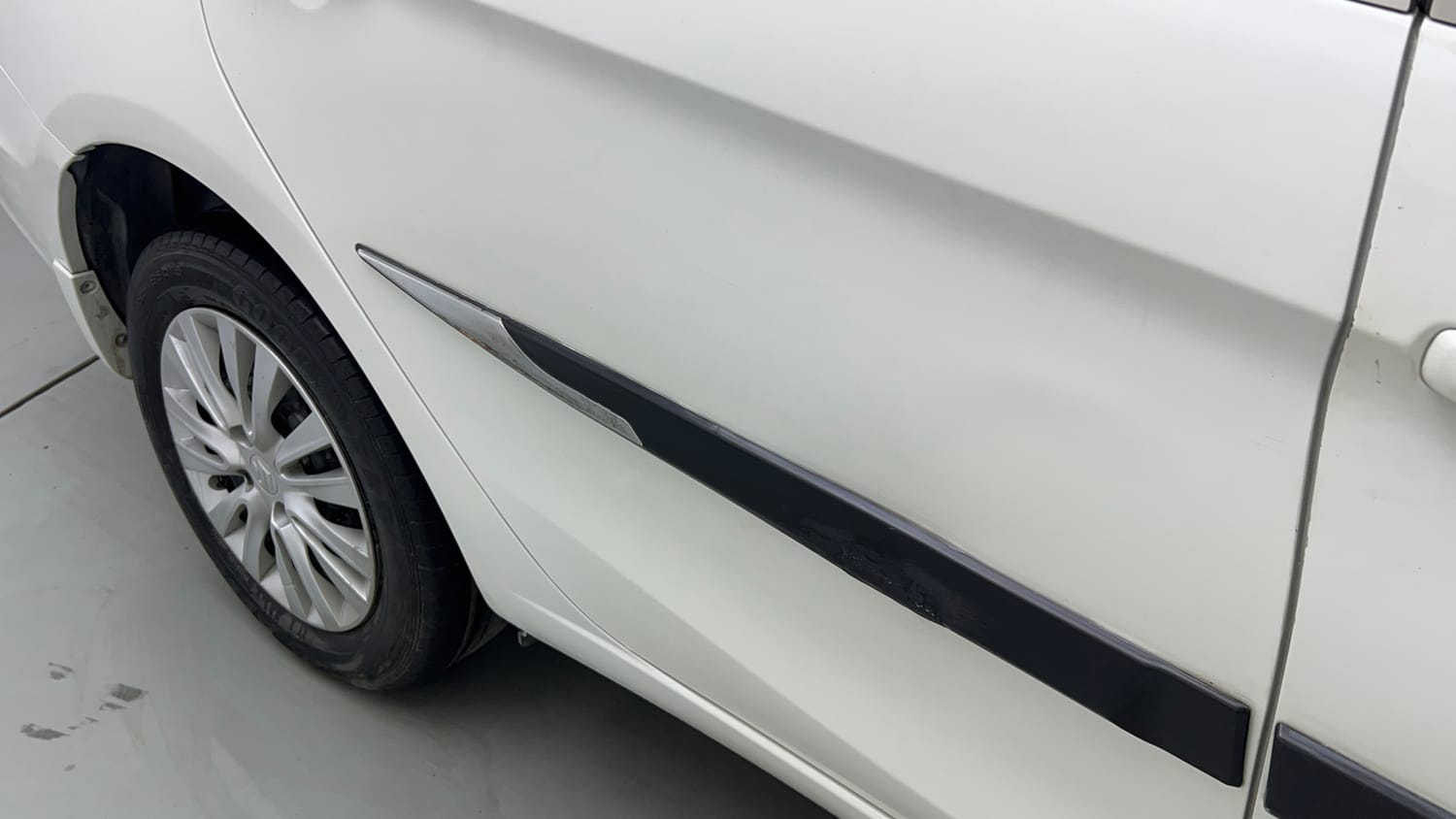 Used 2024 Maruti Suzuki Ciaz Sigma 1.5 Petrol Manual dents MINOR DENT