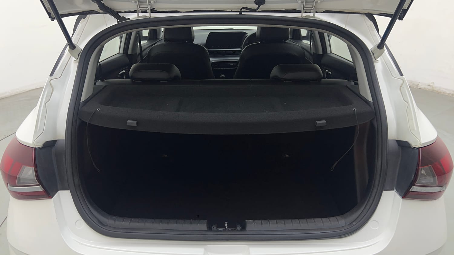 Used 2020 Hyundai New i20 Asta (O) 1.0 Turbo DCT Petrol Automatic interior DICKY INSIDE VIEW