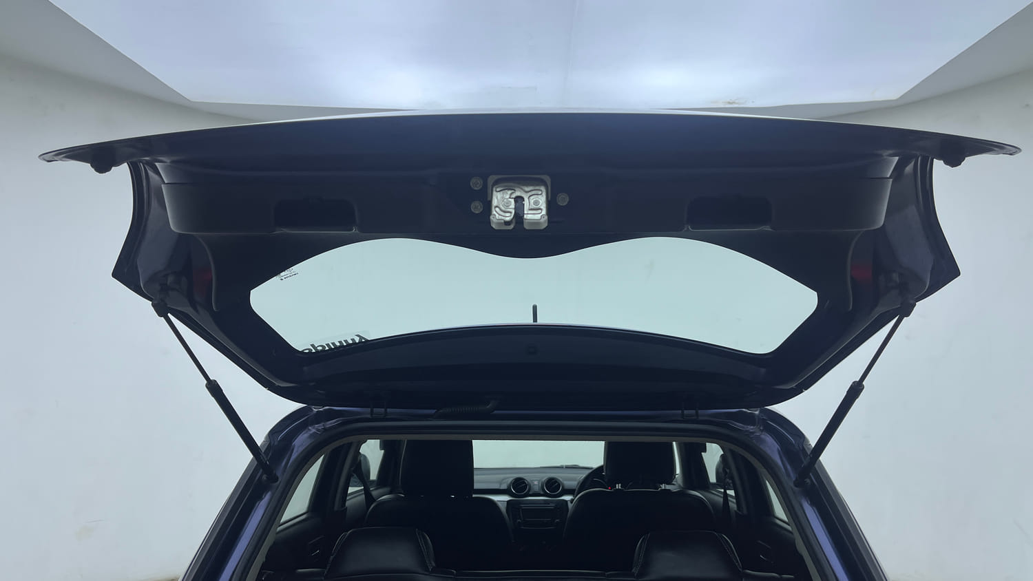 Used 2018 Maruti Suzuki Swift VXi AMT Petrol Automatic interior DICKY DOOR OPEN VIEW