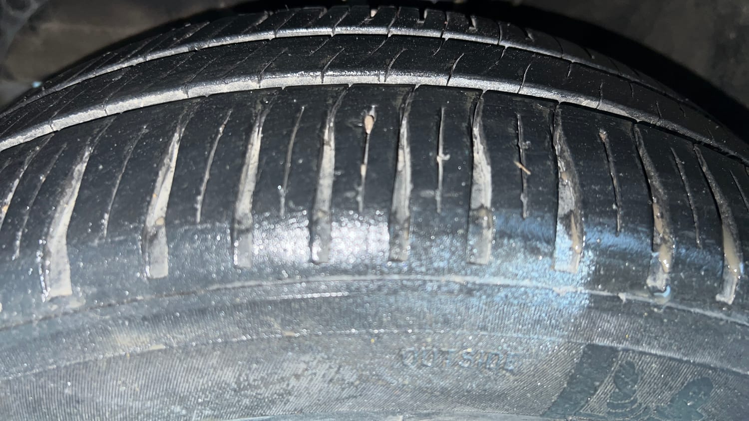 Used 2017 Maruti Suzuki Baleno Delta 1.2 Petrol Manual tyres LEFT FRONT TYRE TREAD VIEW
