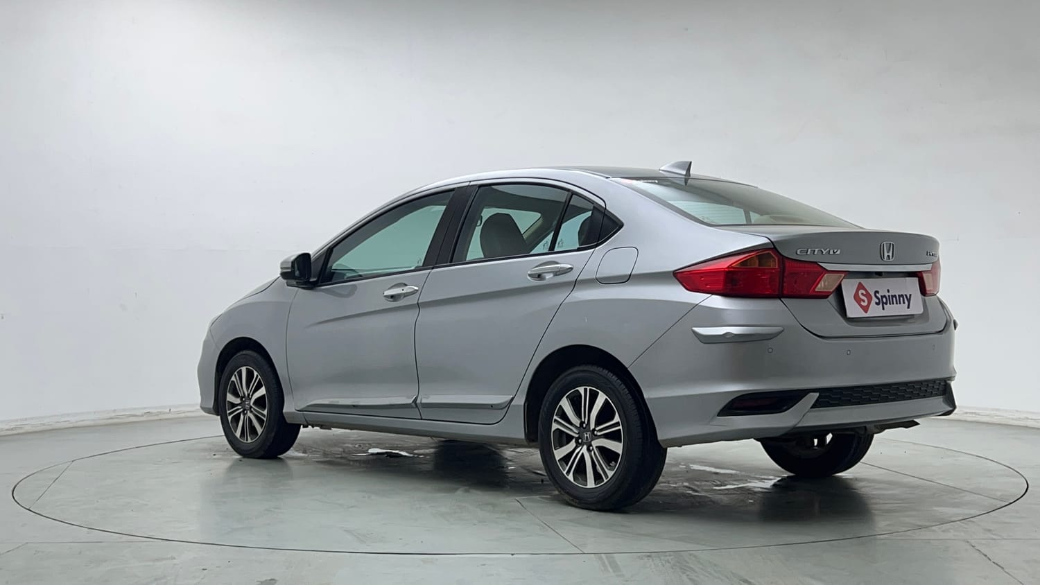 Used 2019 Honda City V Petrol Petrol Manual exterior LEFT REAR CORNER VIEW